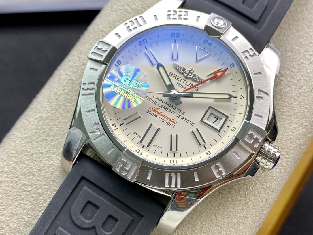 AVENGER SEAWOLF 44 STEEL CASE CREAM DIAL