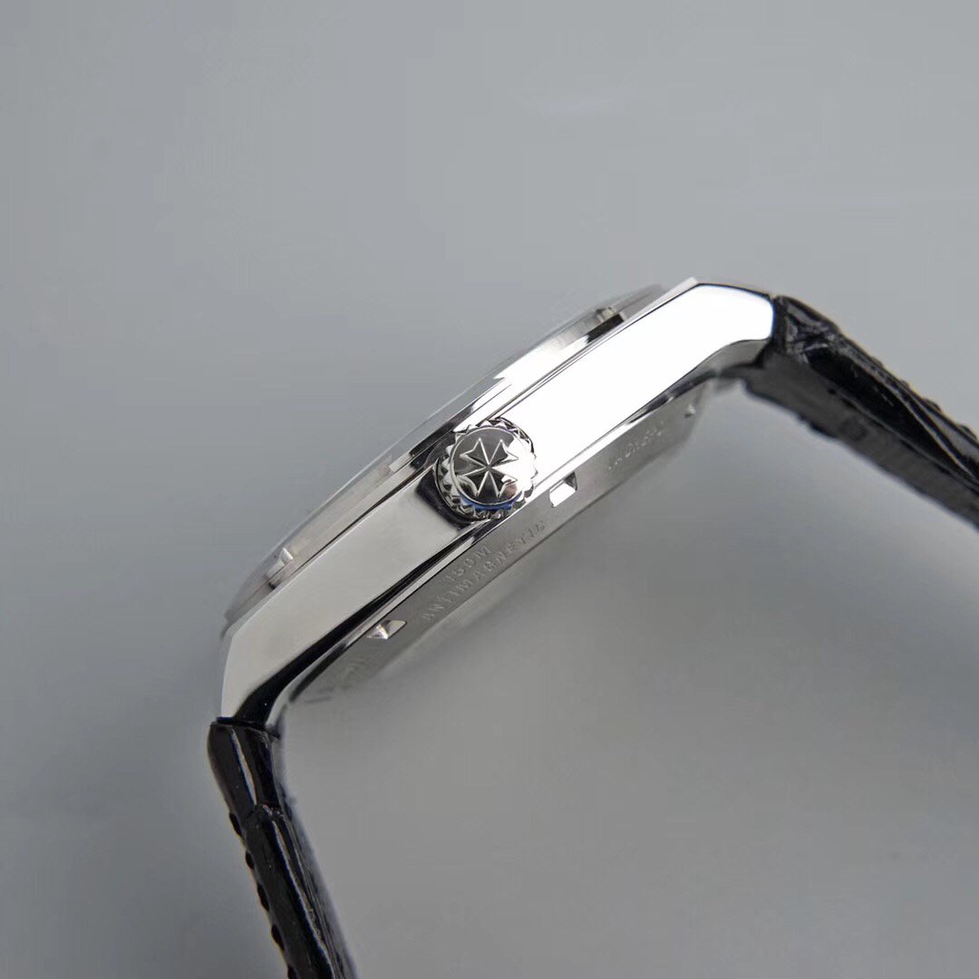 VACHERON OVERSEA AUTOMATIC 41 STAINLESS STEEL BROWN DIAL