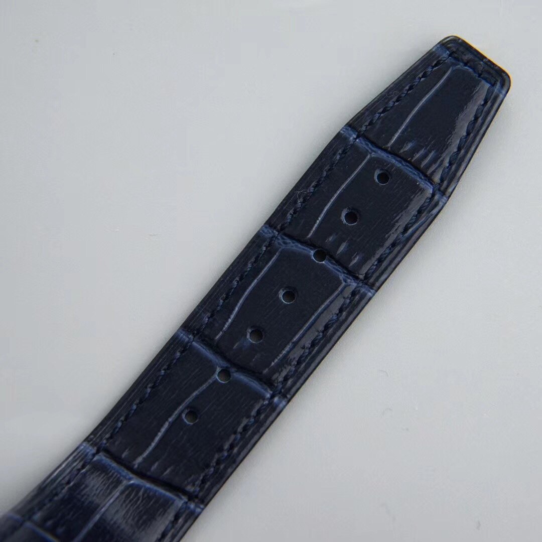 VACHERON OVERSEA AUTOMATIC 41 STAINLESS STEEL BLUE DIAL
