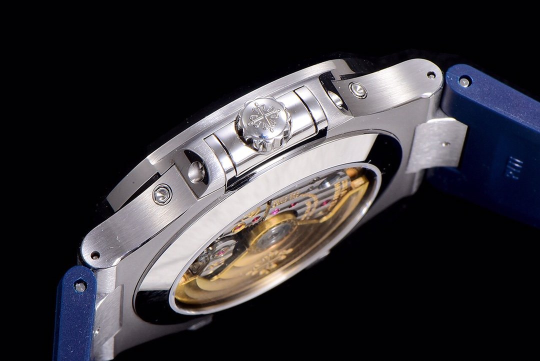 PATEK NAUTILUS MOONPHASE ANNUAL CALENDAR BLUE DIAL RUBBER