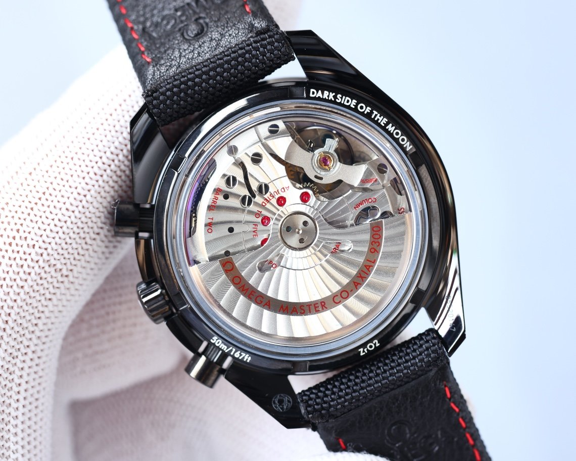 SPEEDMASTER DARKSIDE OF THE MOON BLACK CASE TEXTILE