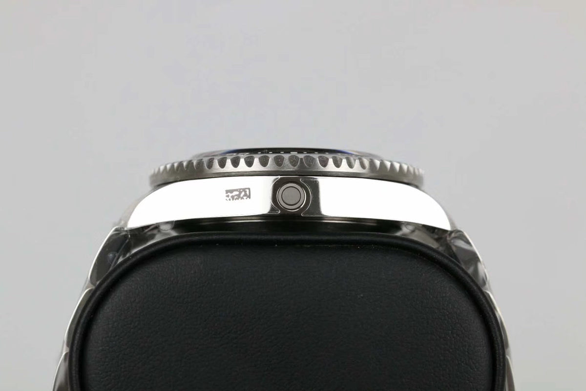 Rolex Sea-Dweller 43mm Silver Black