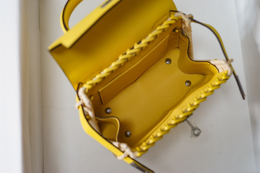 HM Kelly 20 Picnic Kelly Yellow Bamboo And Rattan