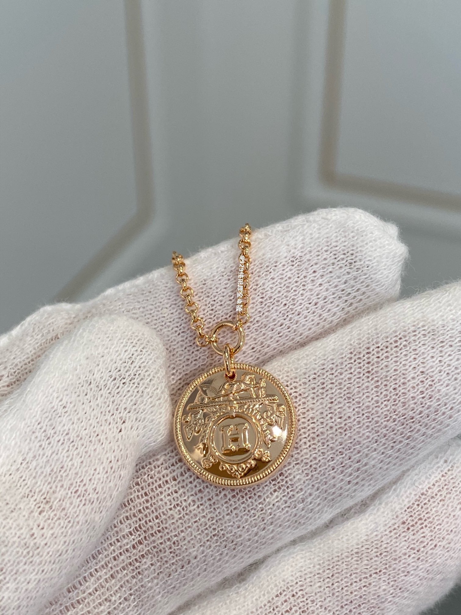 H Classic Gold Coin Bracelet