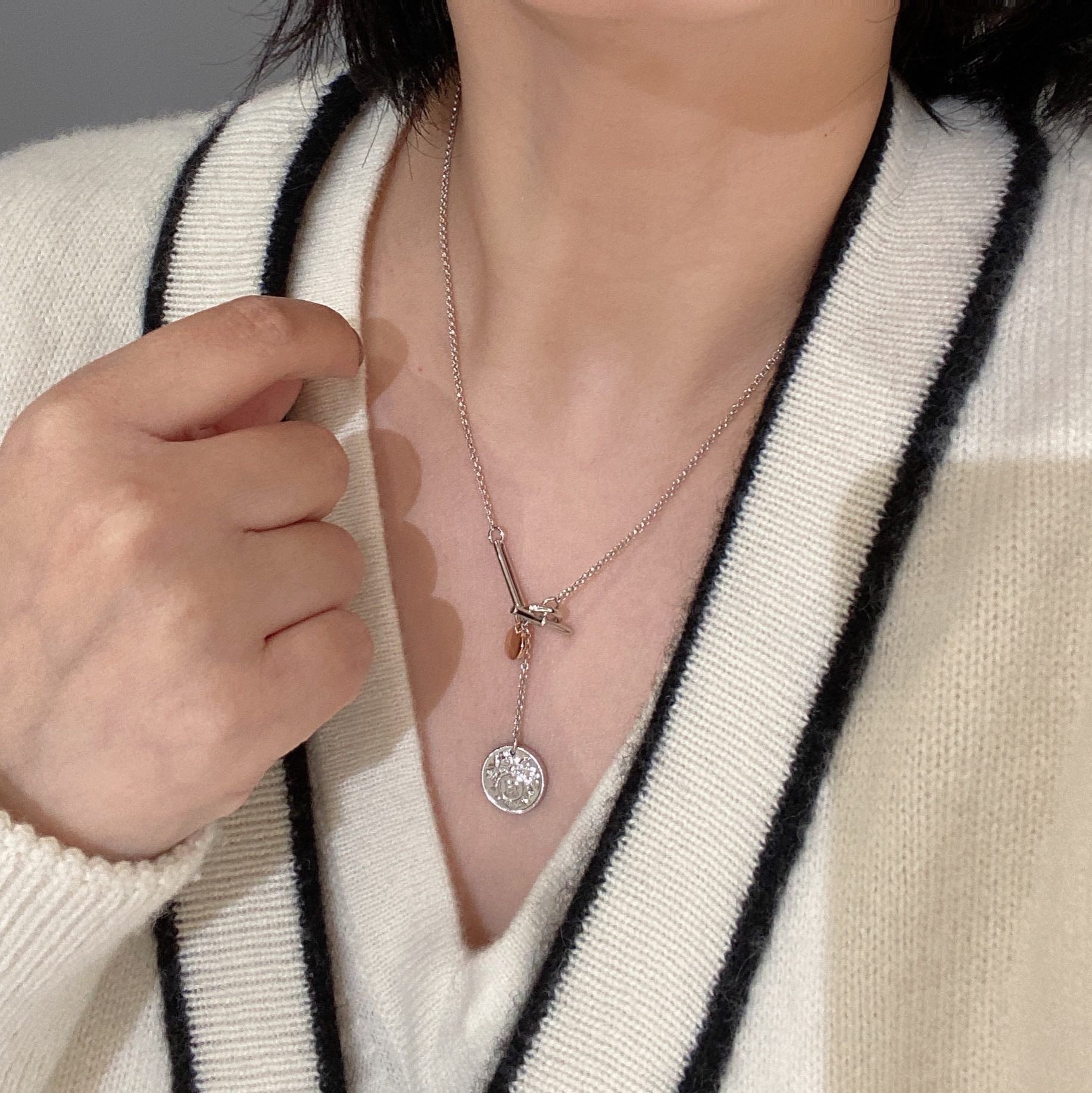 H Classic Sliver Coin Bracelet