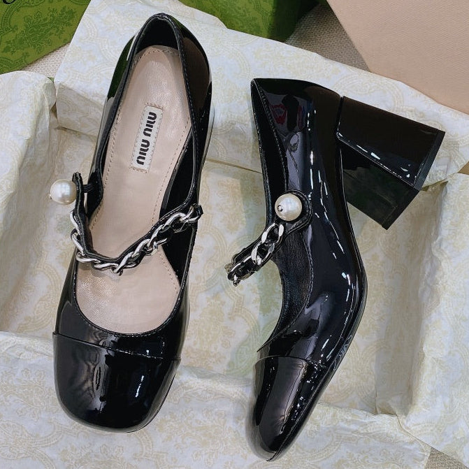 Miu Miu 2026 Pearl Chain Buckle Pumps Black Patent Leather 155484