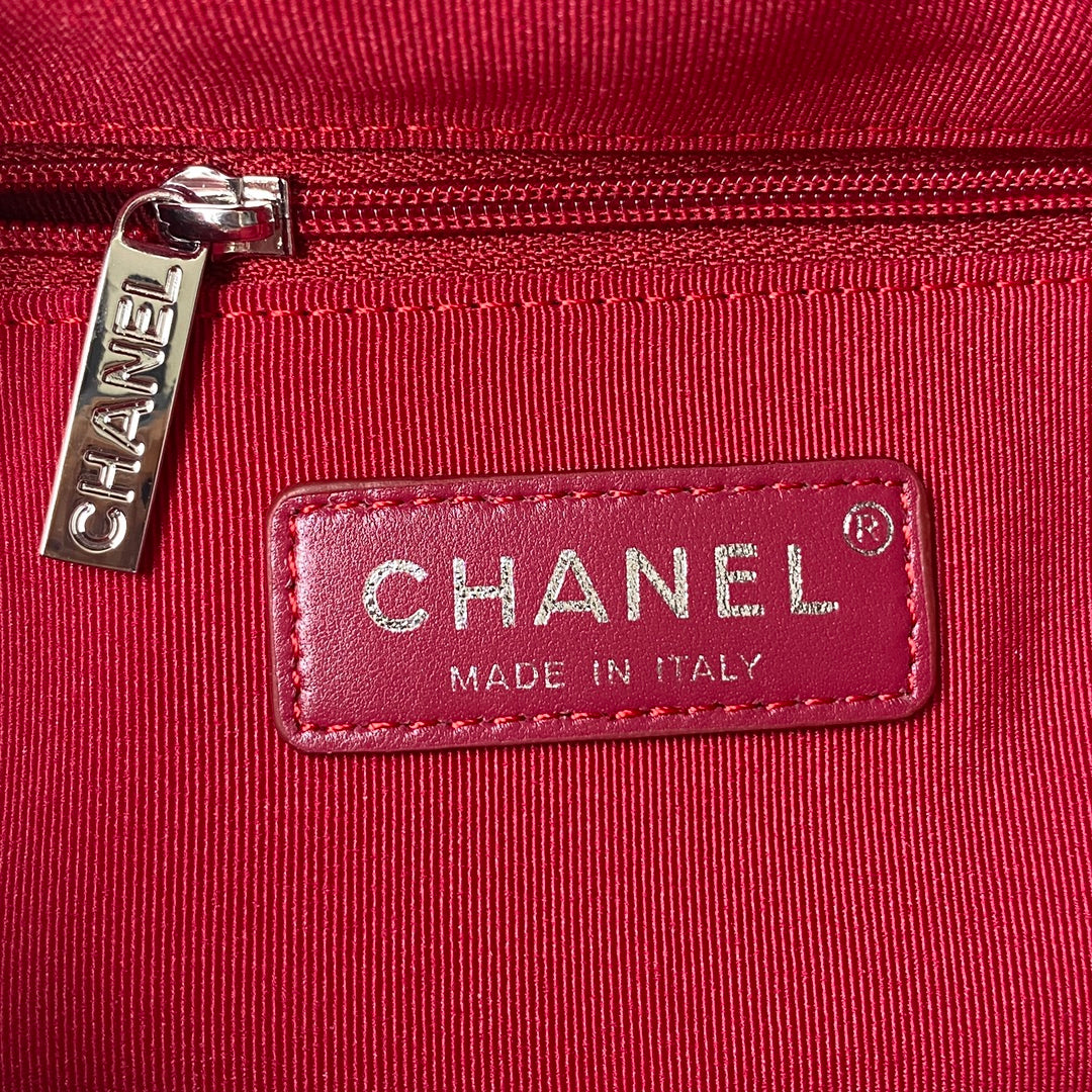 Chanel 2025 Gabrielle Black 25cm Calfskin 320991