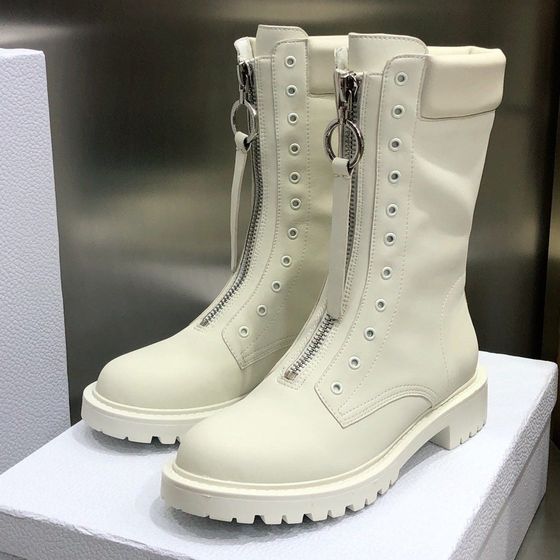 Dior 2026 Bold Combat Ankle Boots Calfskin 965381