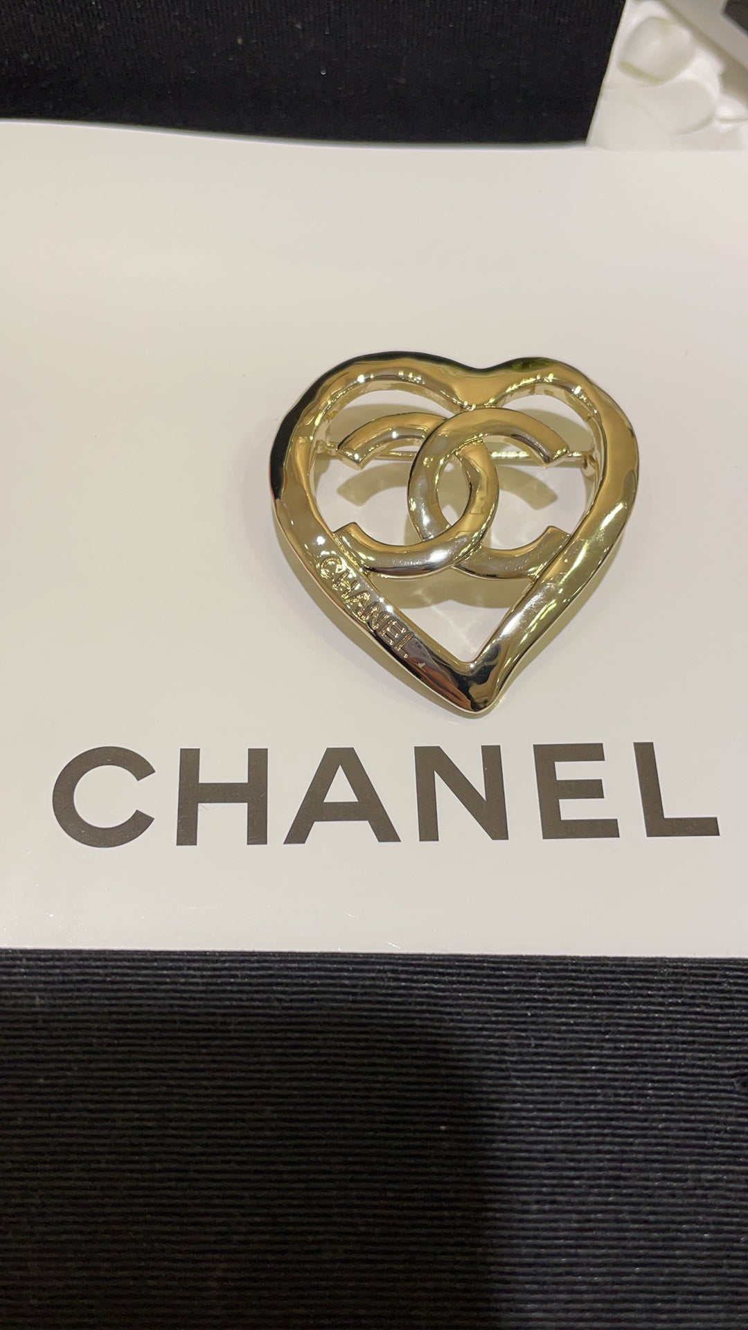 CC Brooch Gold 159549