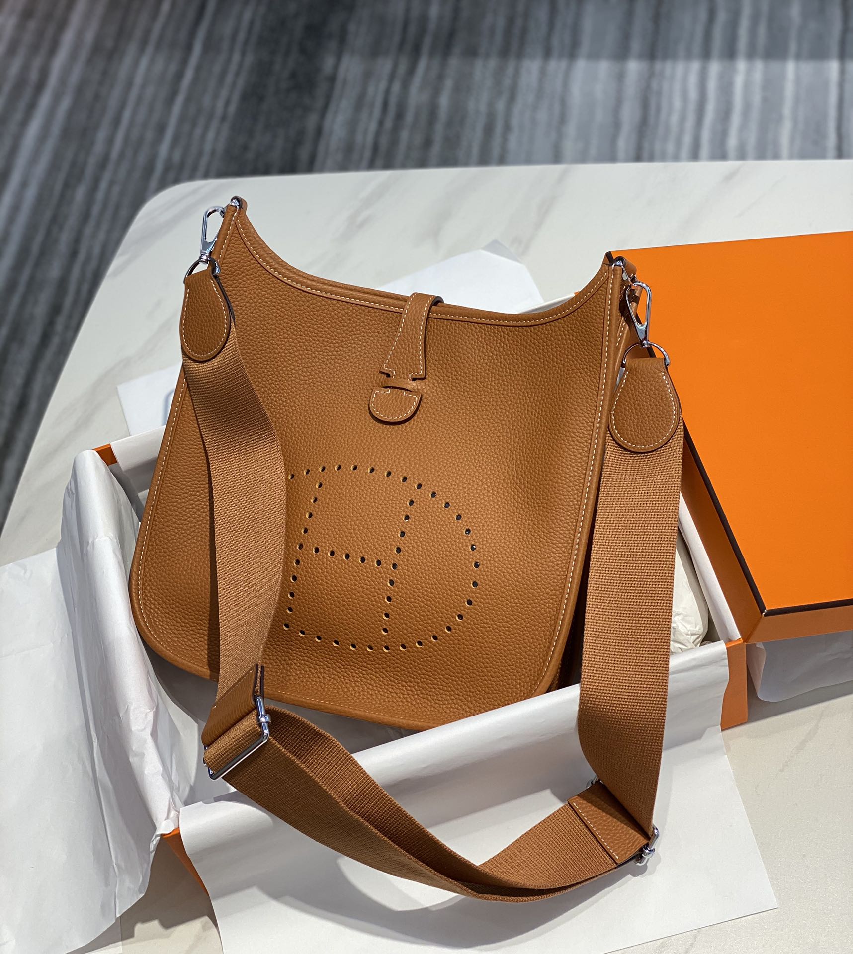 Evelyne 29cm Tan Togo Shw