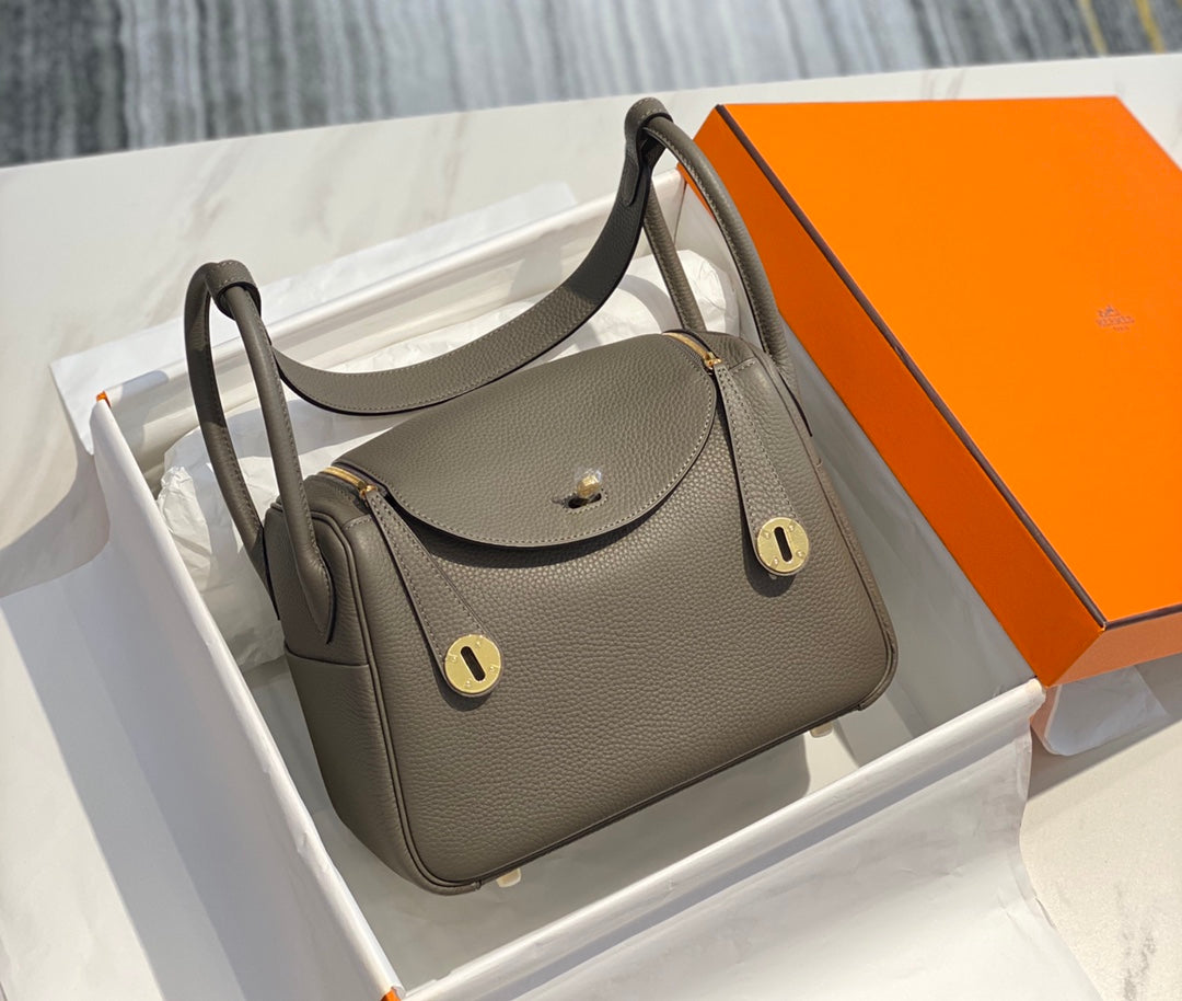 HM LINDY 30 BAG OLIVE TAURILLON CLEMENCE LEATHER