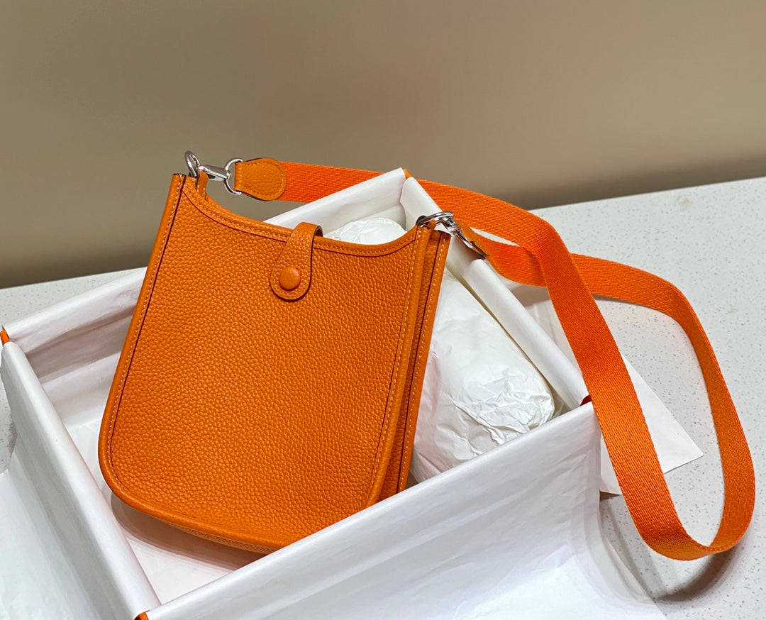 Mini Evelyne 18cm Hot Orange Togo Shw