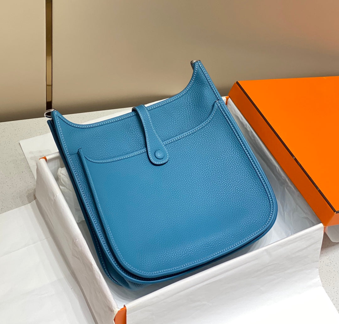 Evelyne 29cm Blue Togo Shw