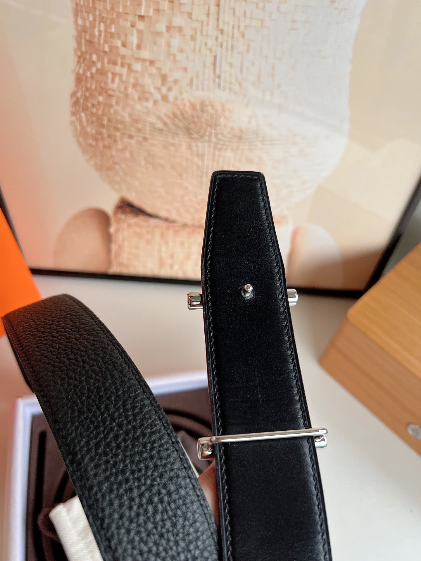 HM BELT BUCKLE & REVERSIBLE BLACK LEATHER STRAP 38 MM SILVER HARDWARE
