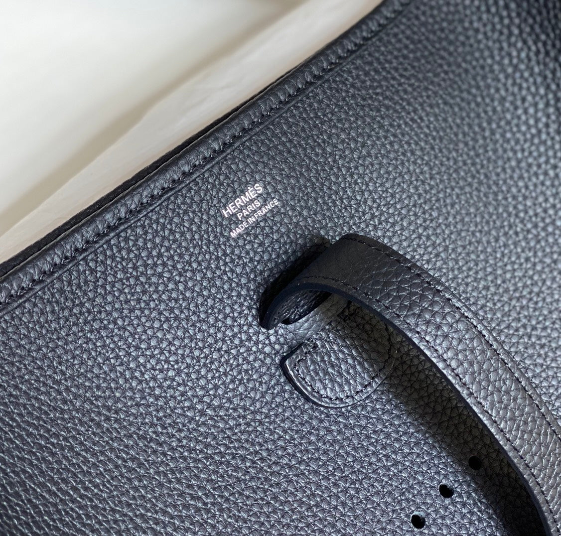 Evelyne 29cm Black Togo Shw