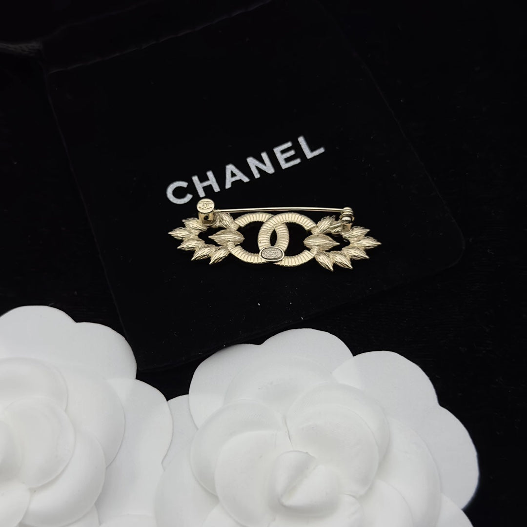 CC Brooch Gold 173331