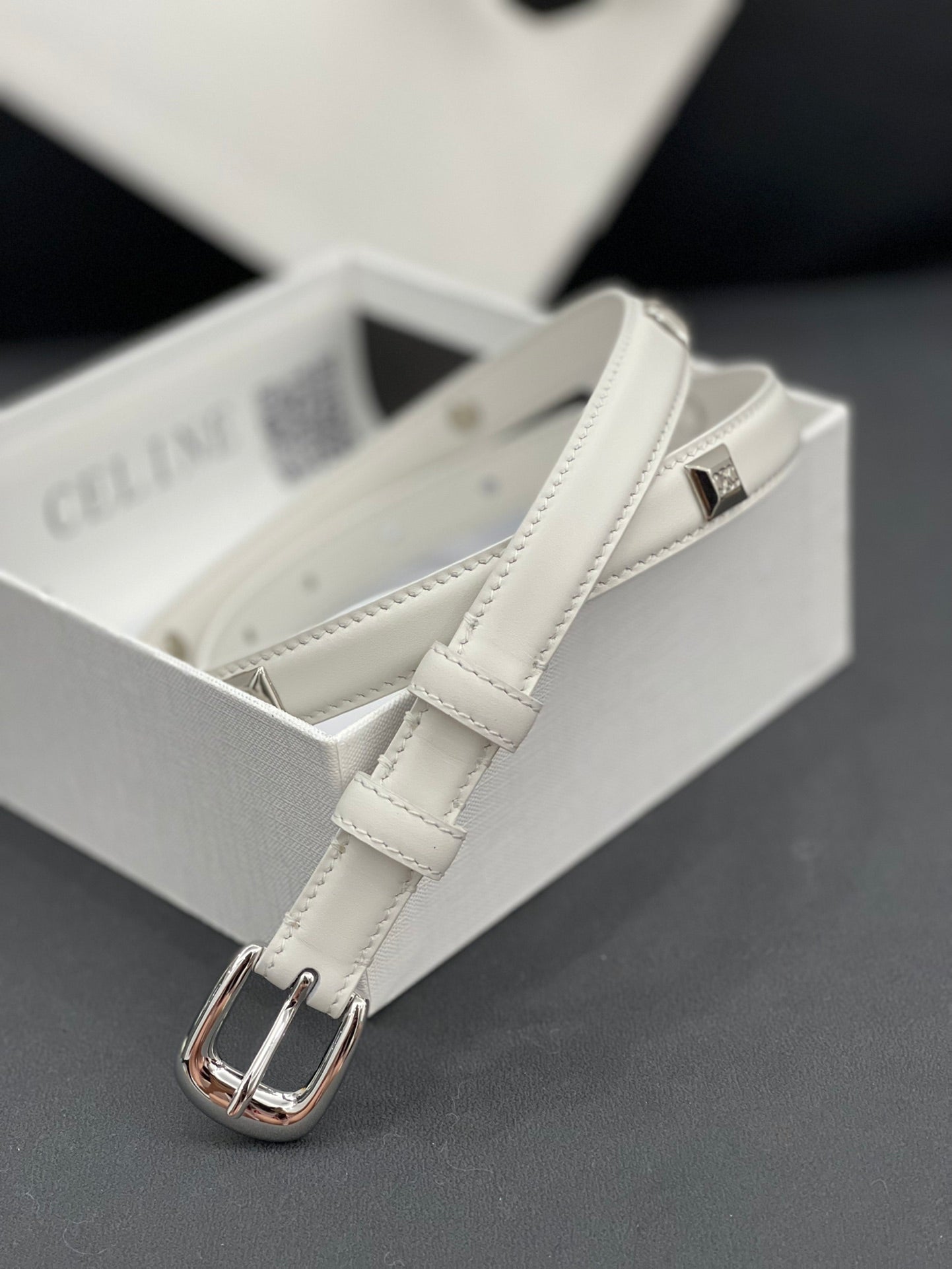 CL SMALL 18 MM TRIOMPHE BELT IN TAURILLON WHITE LEATHER SILVER HARDWARE
