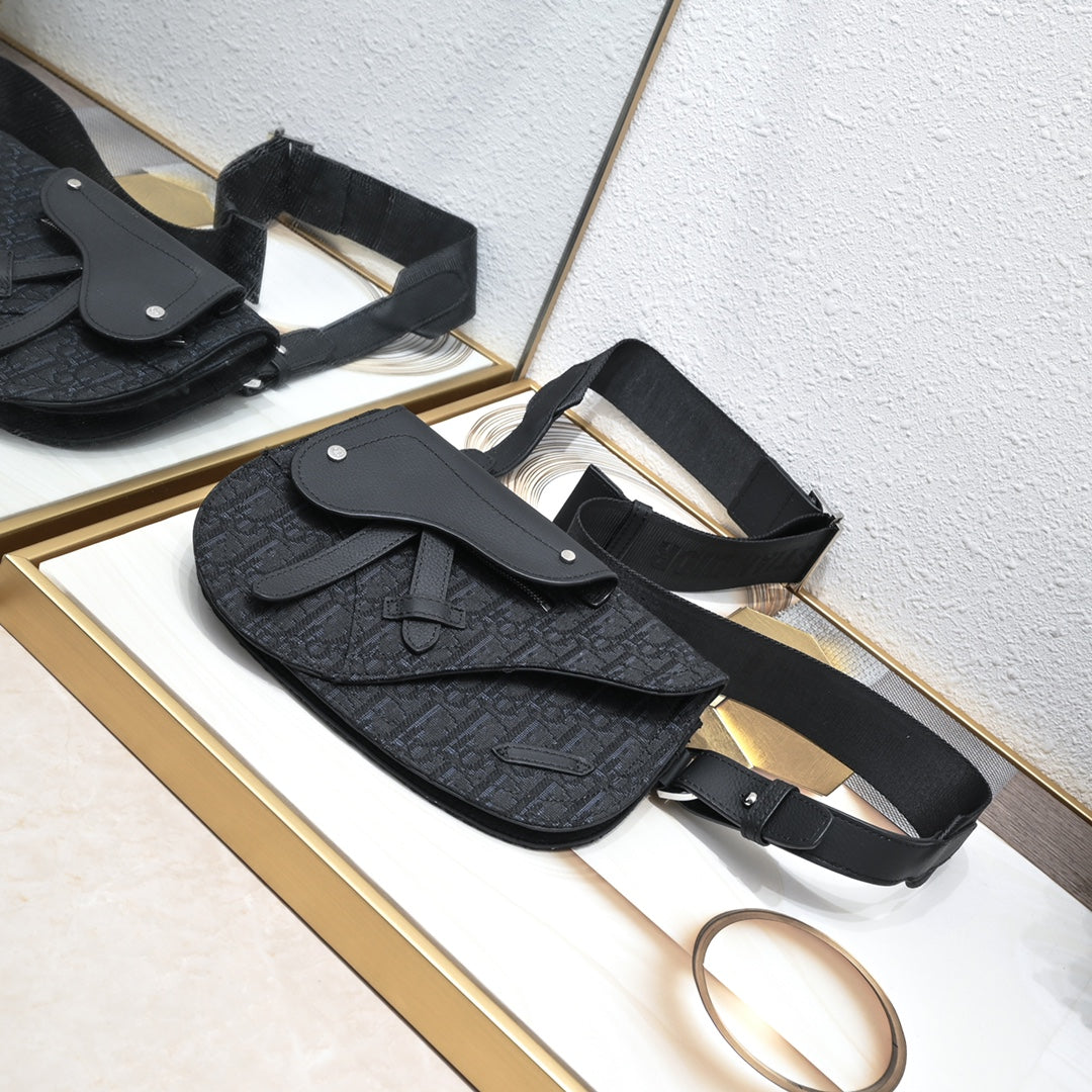 Dior 2026 Saddle Pouch 23.5cm Calfskin Fabric
