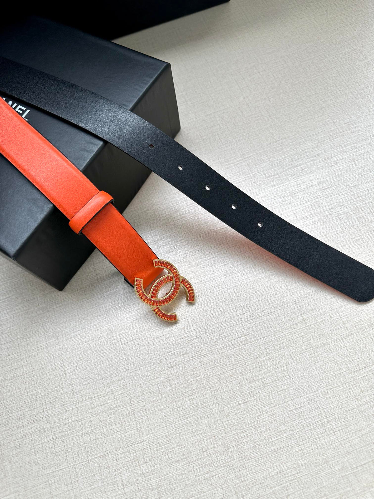 CC Women's Belt 3.0CM Orange Black Cowhide Red Buckle 616965