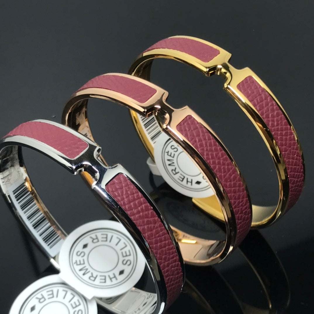H Pig Nose Burgundy Bracelet