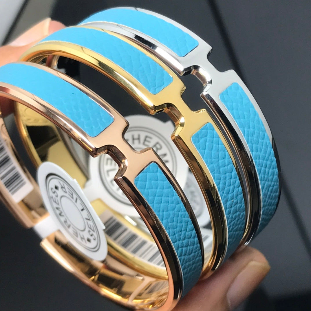 H Pig Nose Blue Bracelet