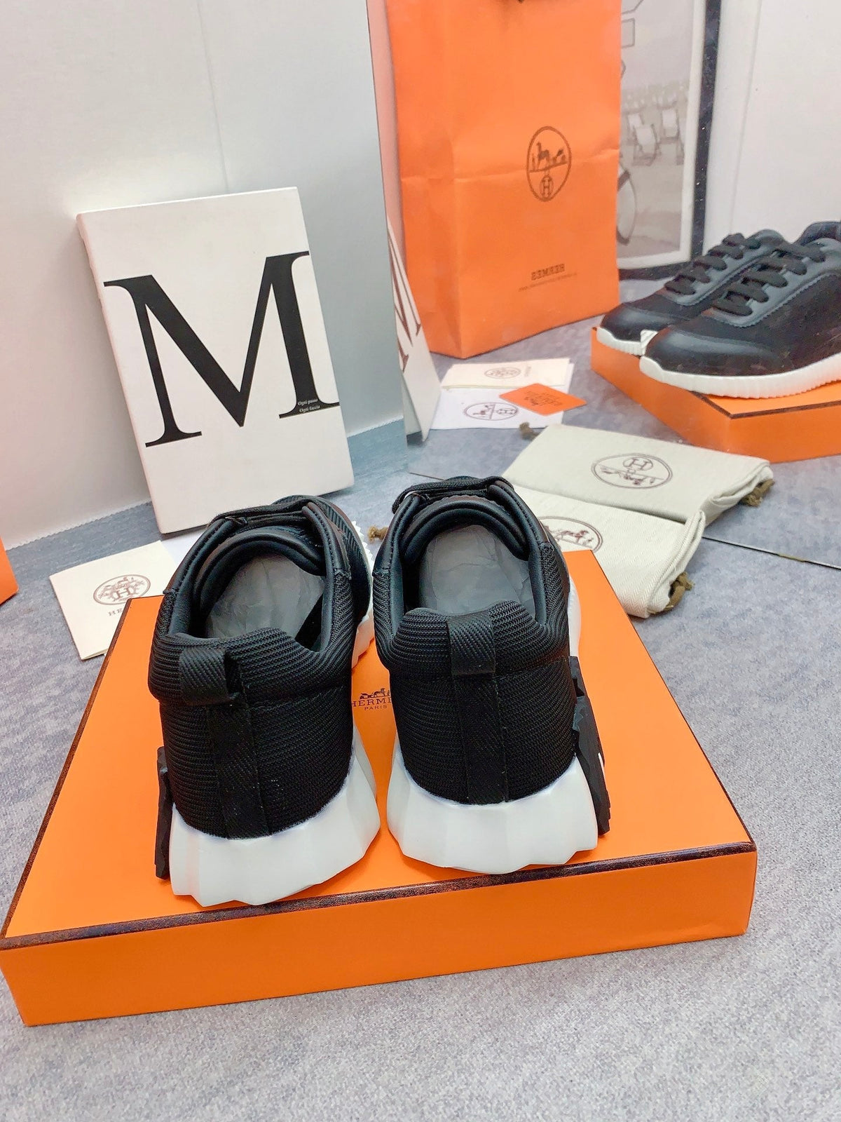 HM Bouncing Sneaker In Black Mesh Fabric 106451
