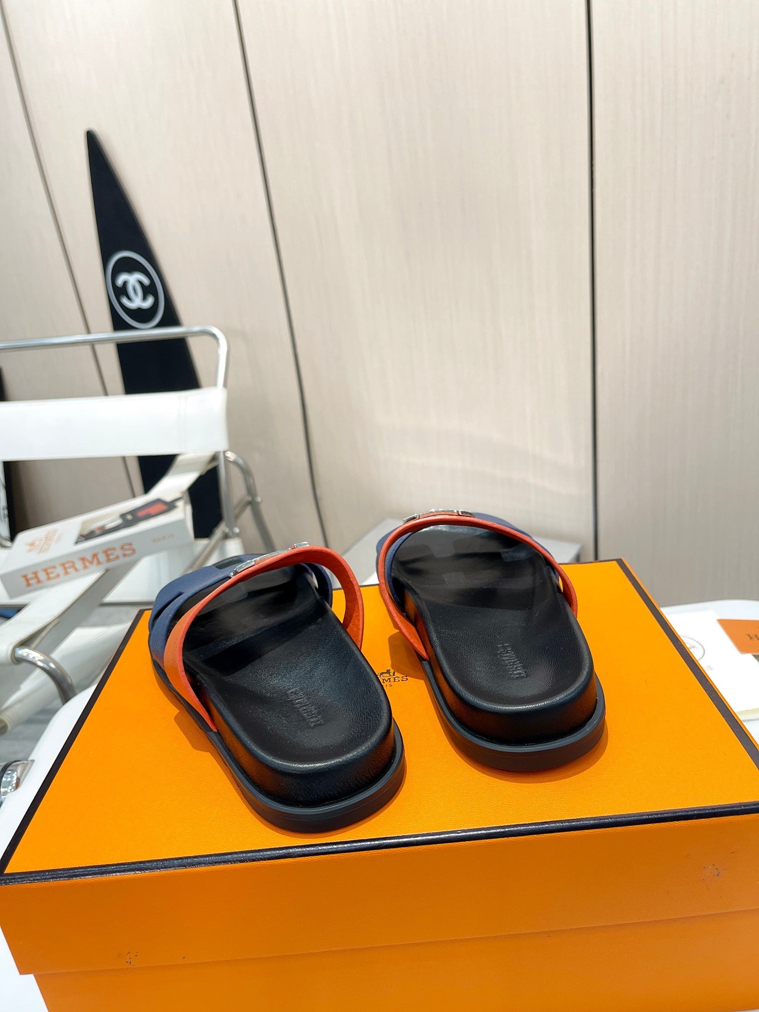 HM CHYPRE SANDAL INDIGO AND TIGER WITH H-BUCKLE CALFSKIN
