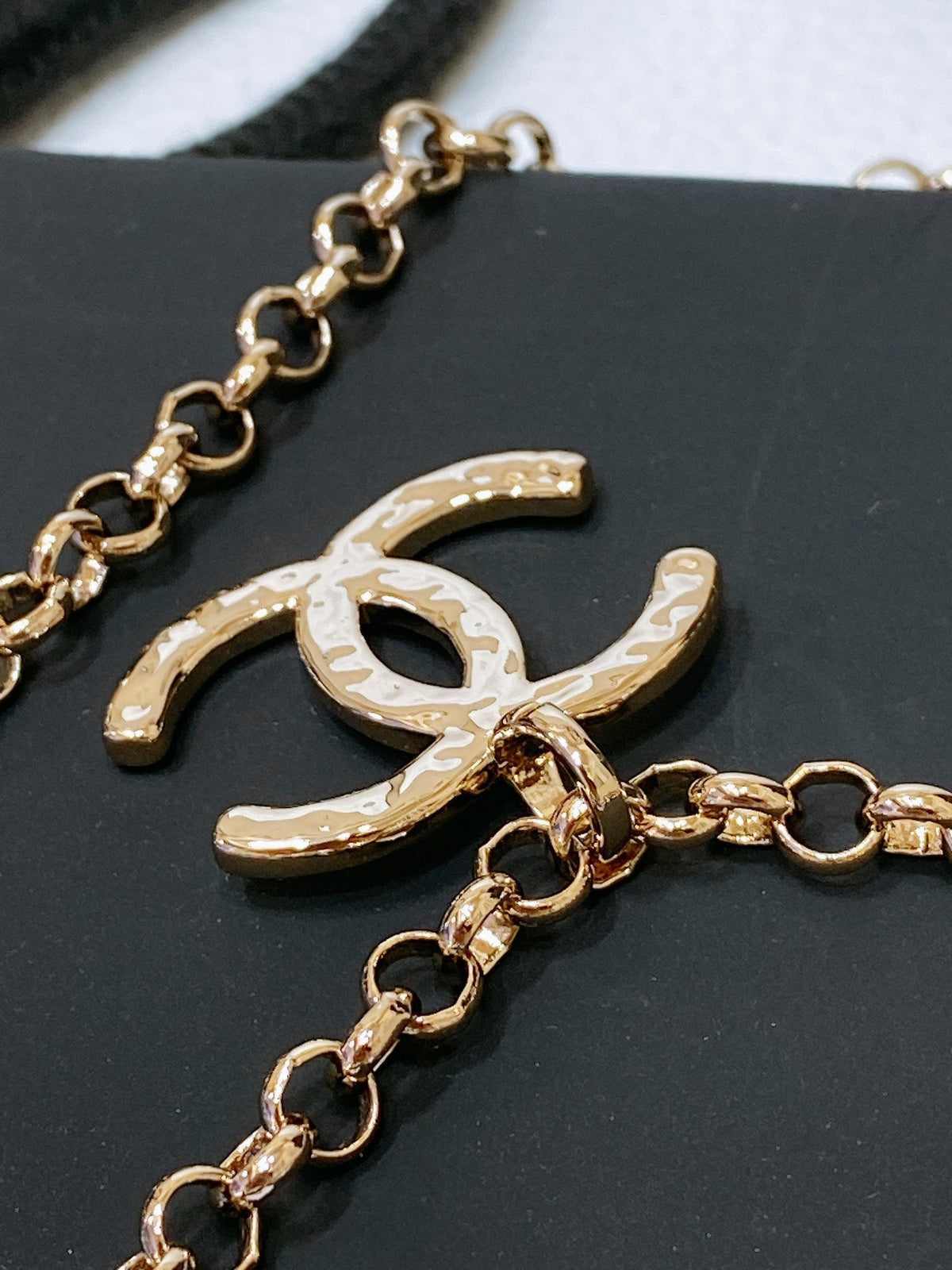 Chanel 2026 Pearl-Embellished Layered Chain Belt