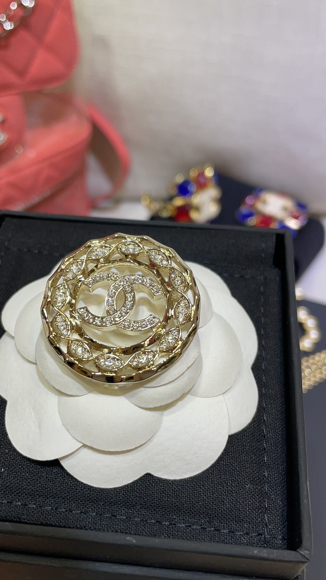 CC Brooch Gold 163243