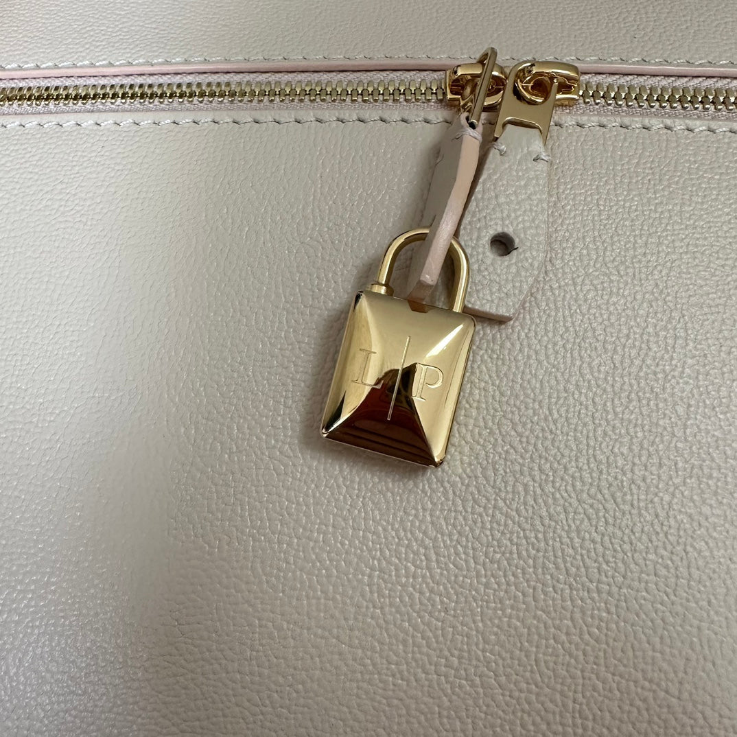 EXTRA BAG L27 IN LIGHT PINK SMOOTH CALFSKIN WITH GOLD HARDWARE