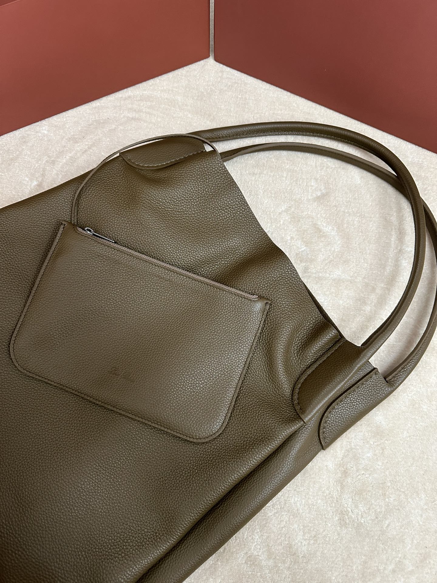 BALE HOBO EXTRA LARGE 40 BAG IN MOCHA BROWN CALFSKIN