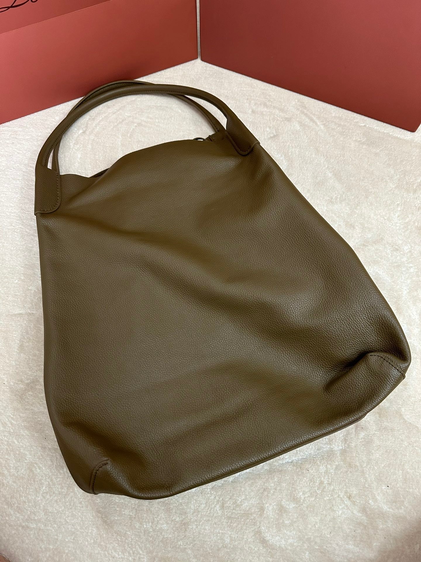 BALE HOBO EXTRA LARGE 40 BAG IN MOCHA BROWN CALFSKIN