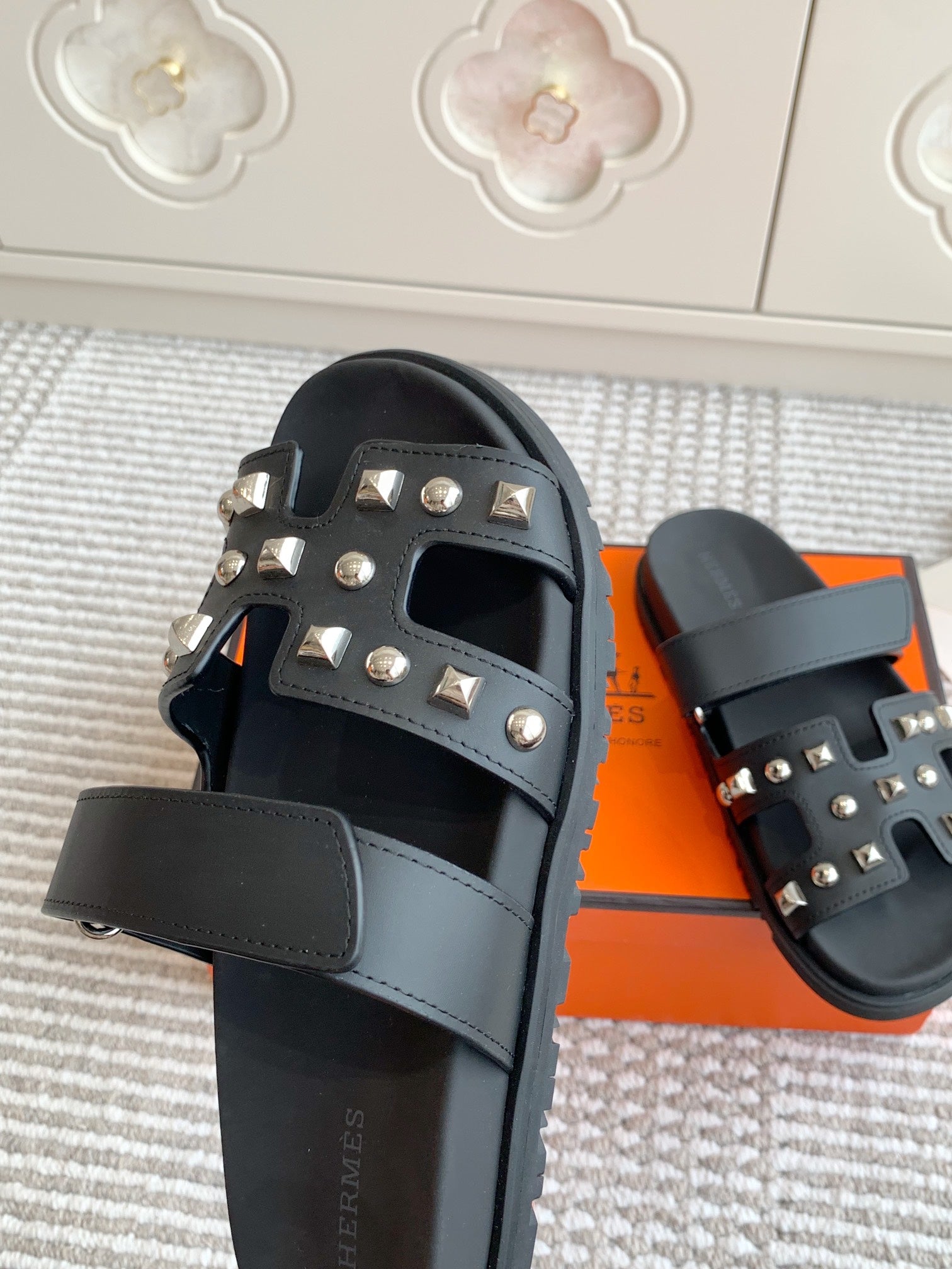 Hermes 2026 Chypre Sandal With Studs Black Cowhide 982194
