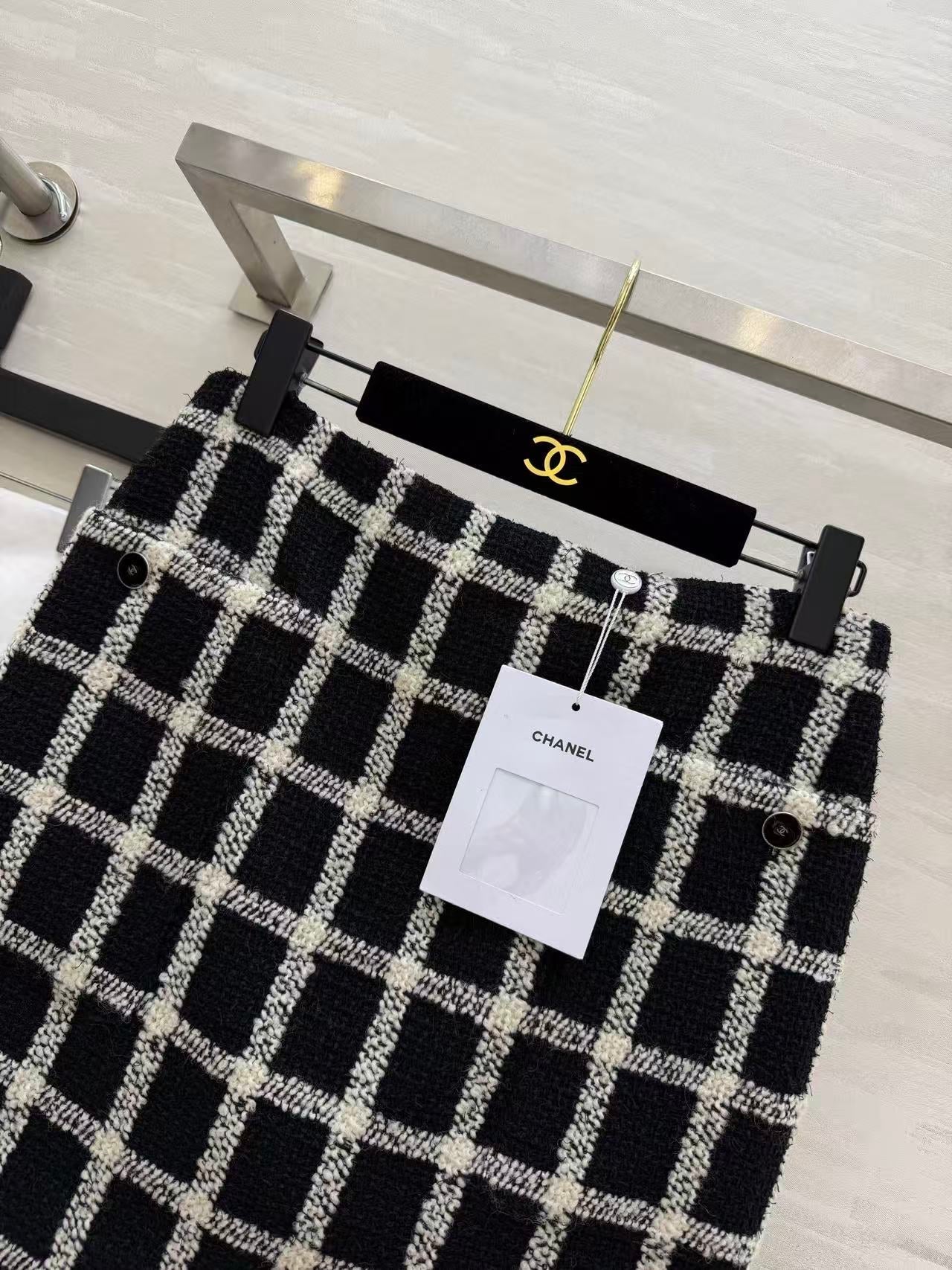 Chanel 2026 Set Black White Tweed Fabric 322315