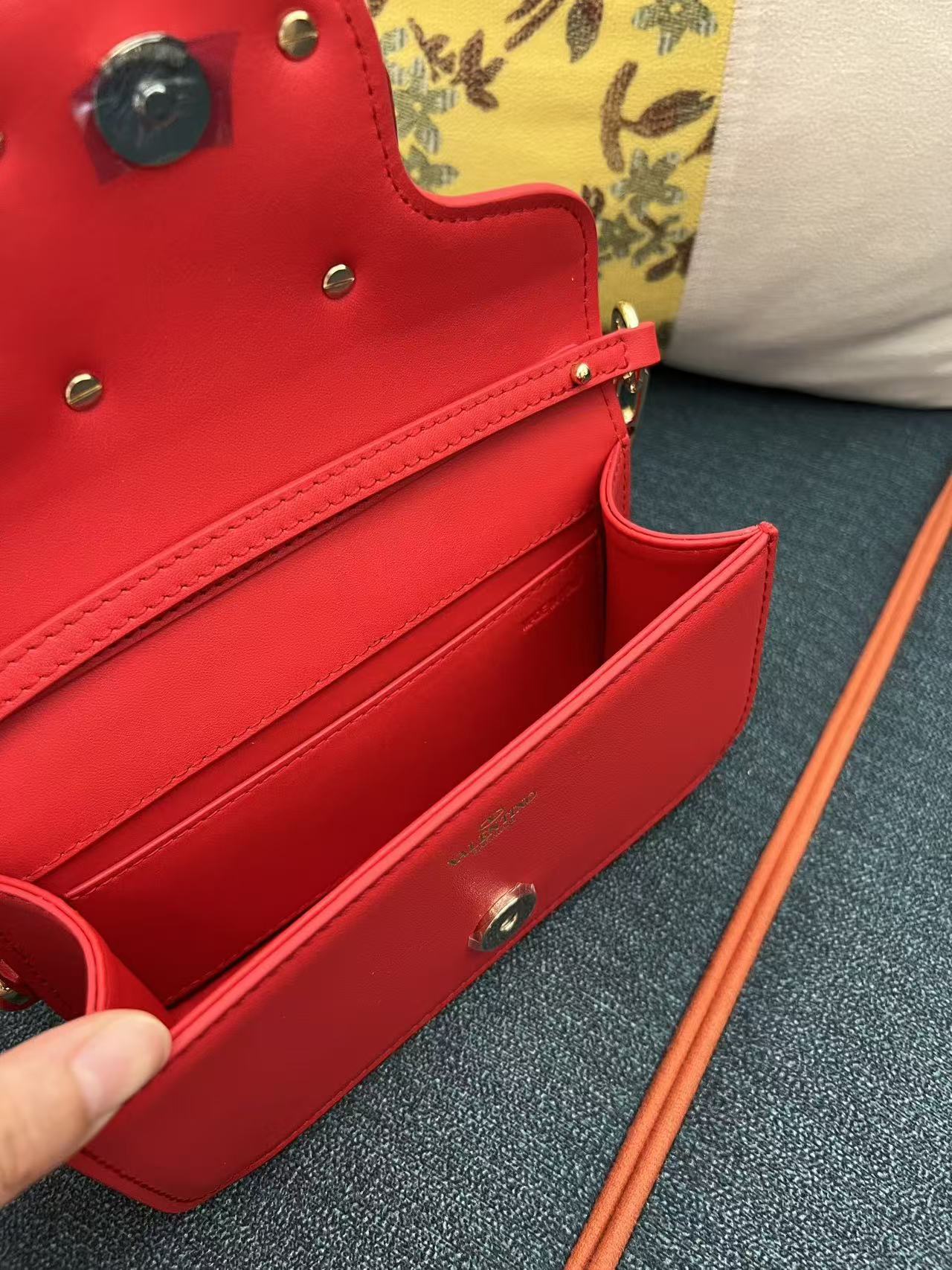 Valentino 2026 Garavani Loco Bag 20cm Red Leather