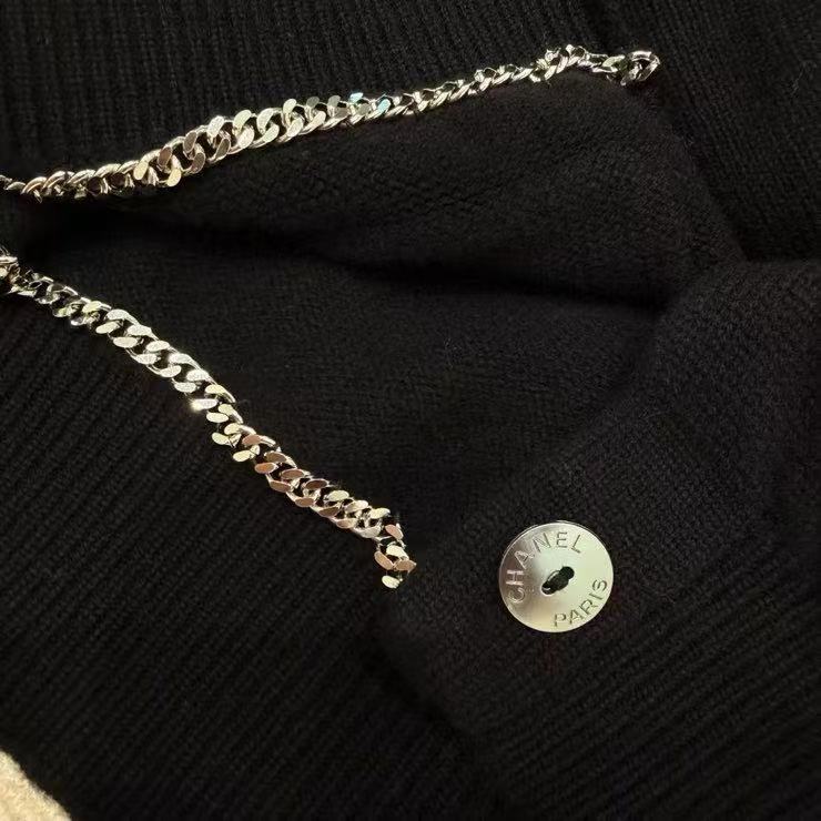 Chanel 2026 Knitted Cardigan Black And White Wool