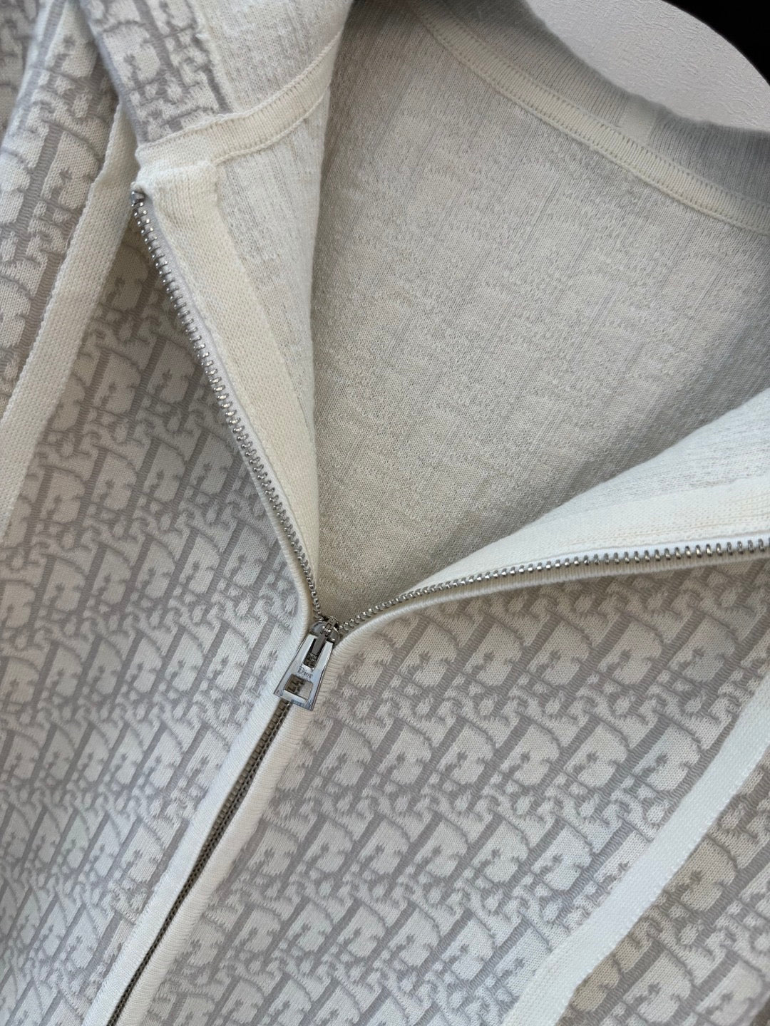 Dior 2026 Oblique Hooded Zipped Cardigan White Wool