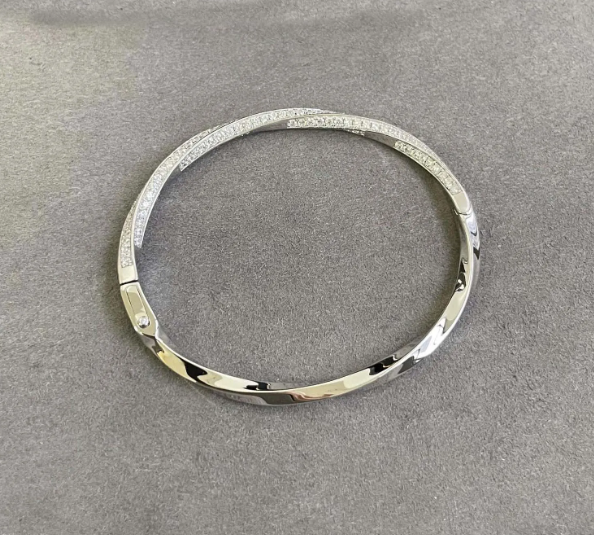 GRA SPIRAL DIAMOND PAVED BRACELET