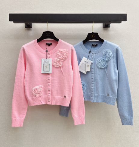 Chanel 2026 3D Floral Decorated Long-Sleeve Knit Cardigan Wool 782200