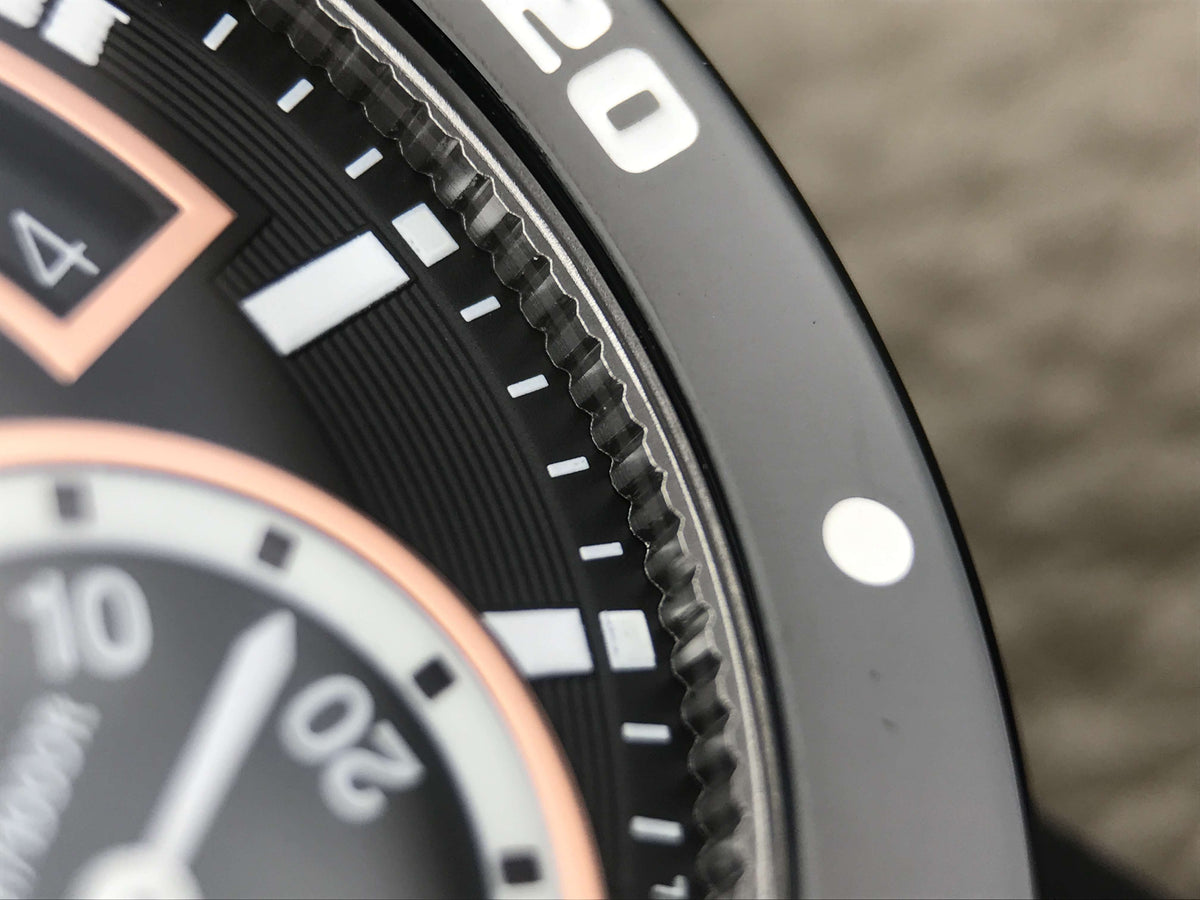 CALIBRE DIVER 42 AUTOMATIC BLACK CASE BLACK DIAL