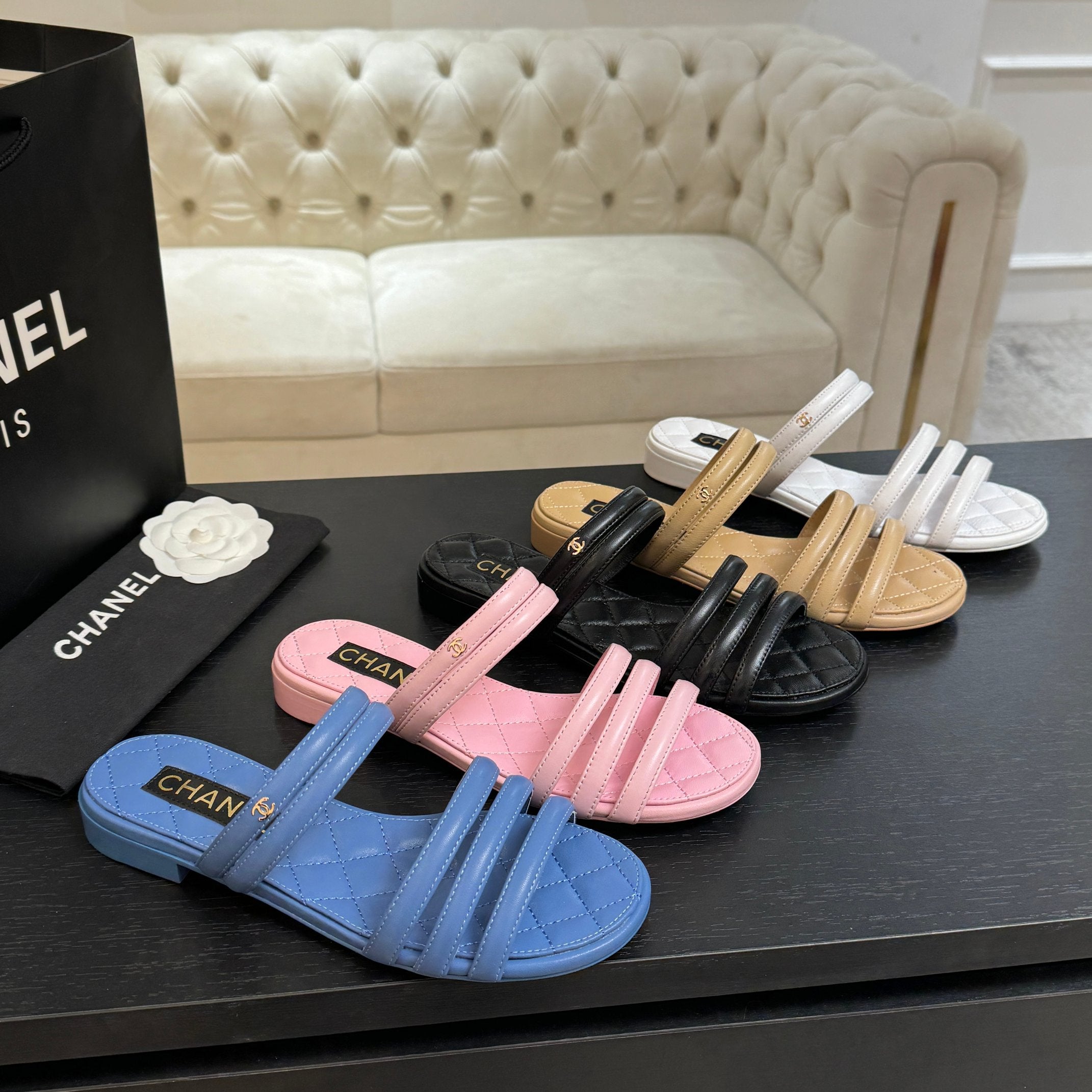 CC 26 Quilted Flat Sandal Sheepskin 593273