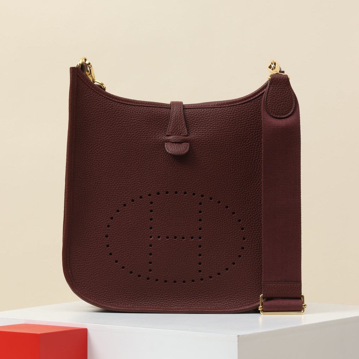 High-end Hermes 2026 Evelyne III Bag 30cm Clemence Calfskin Canvas