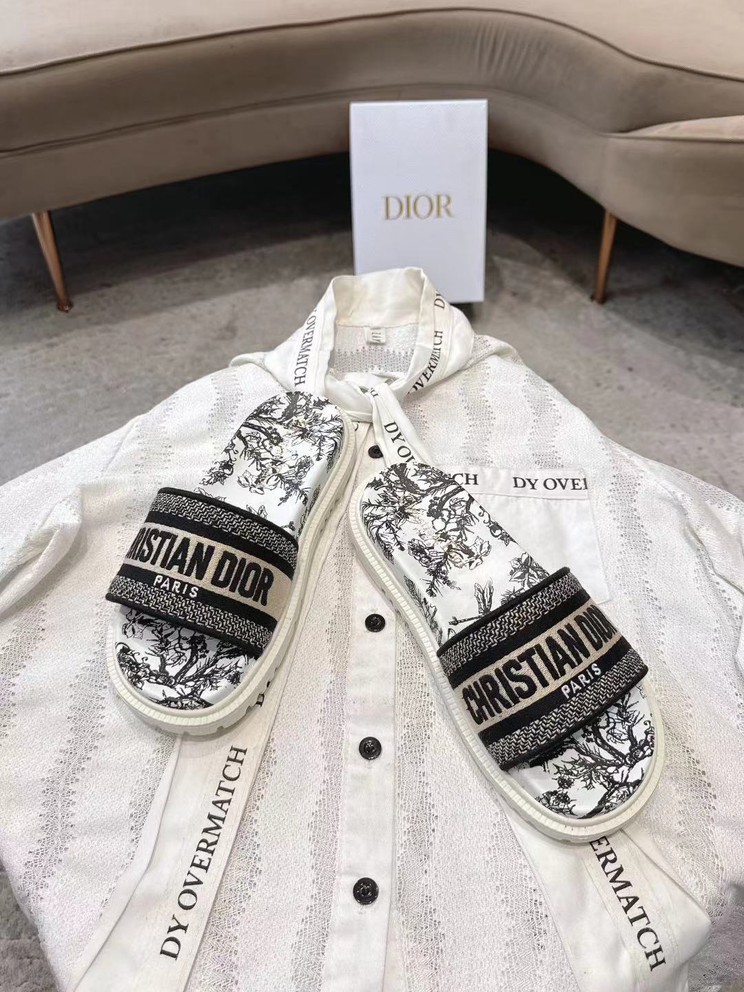 Dior 2026 Embroidered Dway Slide Fabric 944470