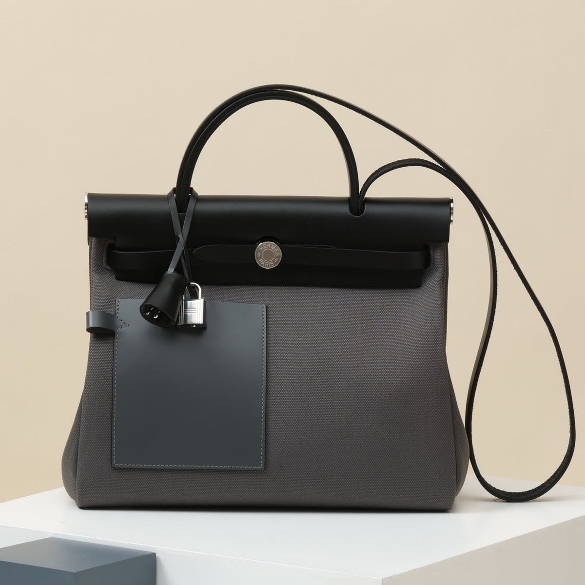 High-end Hermes 2026 Herbag Zip Pocket Bag 31cm Canvas Hunter Leather
