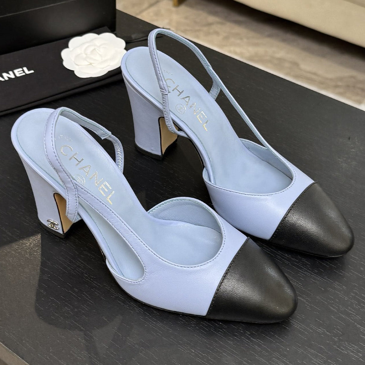 Chanel 2026 Two-Tone Shoe Cowhide 168113