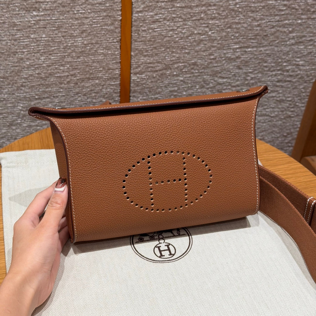 High-end Hermes 2026 Videpoches Bag 21cm Togo Calfskin