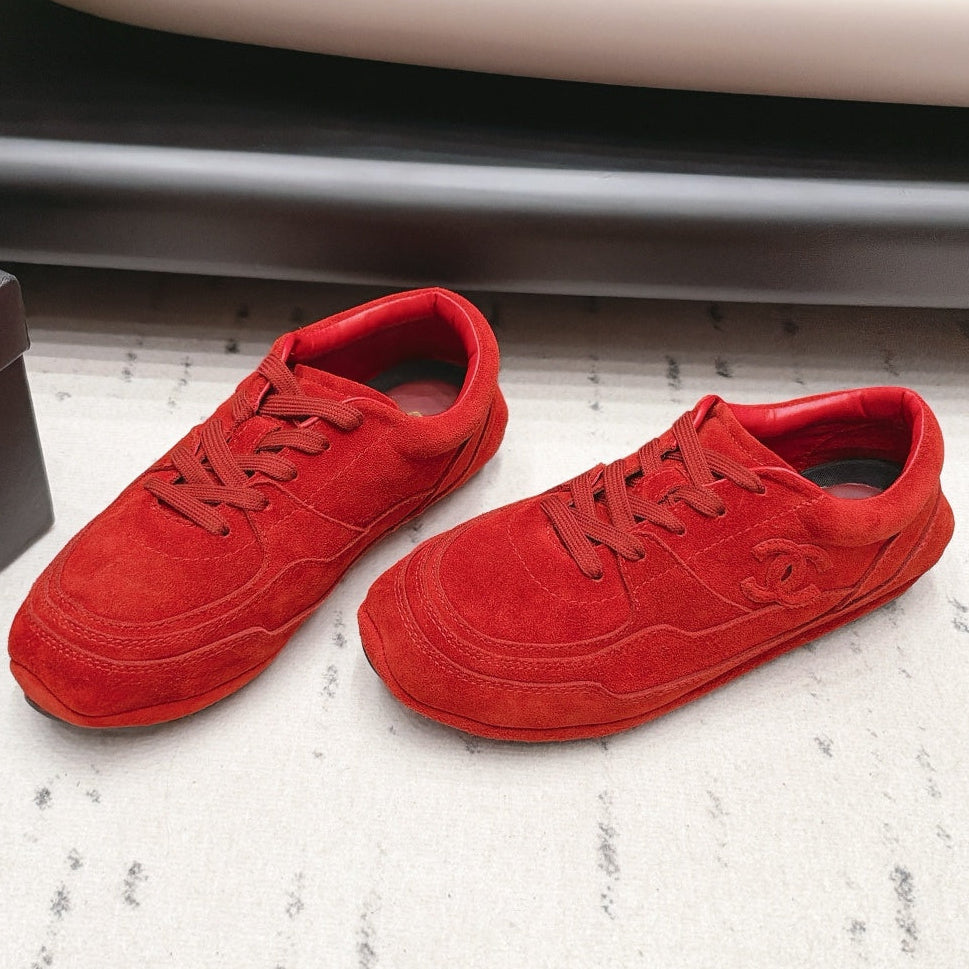 Chanel 2026 Round-Toe Sneaker Suede 175878