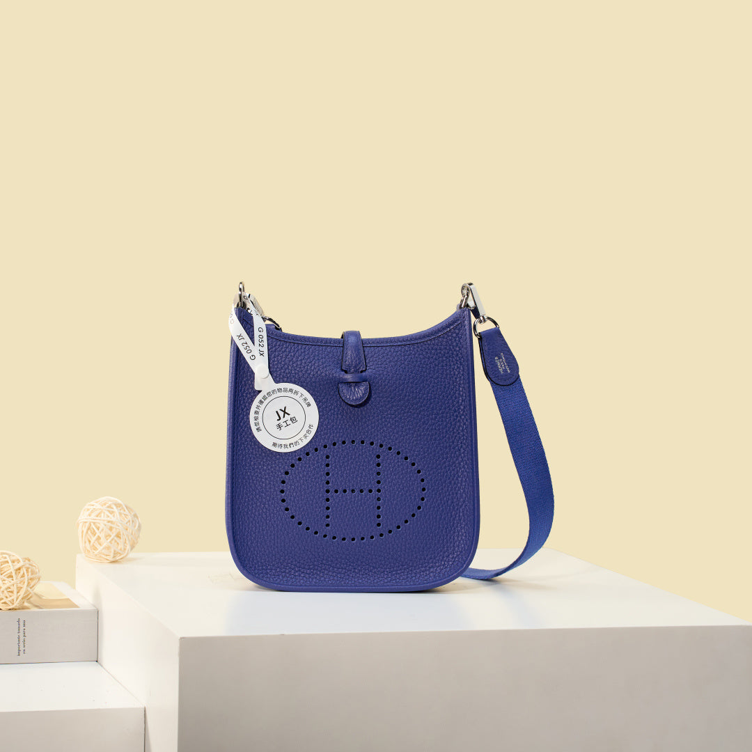 High-end Hermes 2026 Evelyne Bag 17cm Taurillon Clemence Leather 3