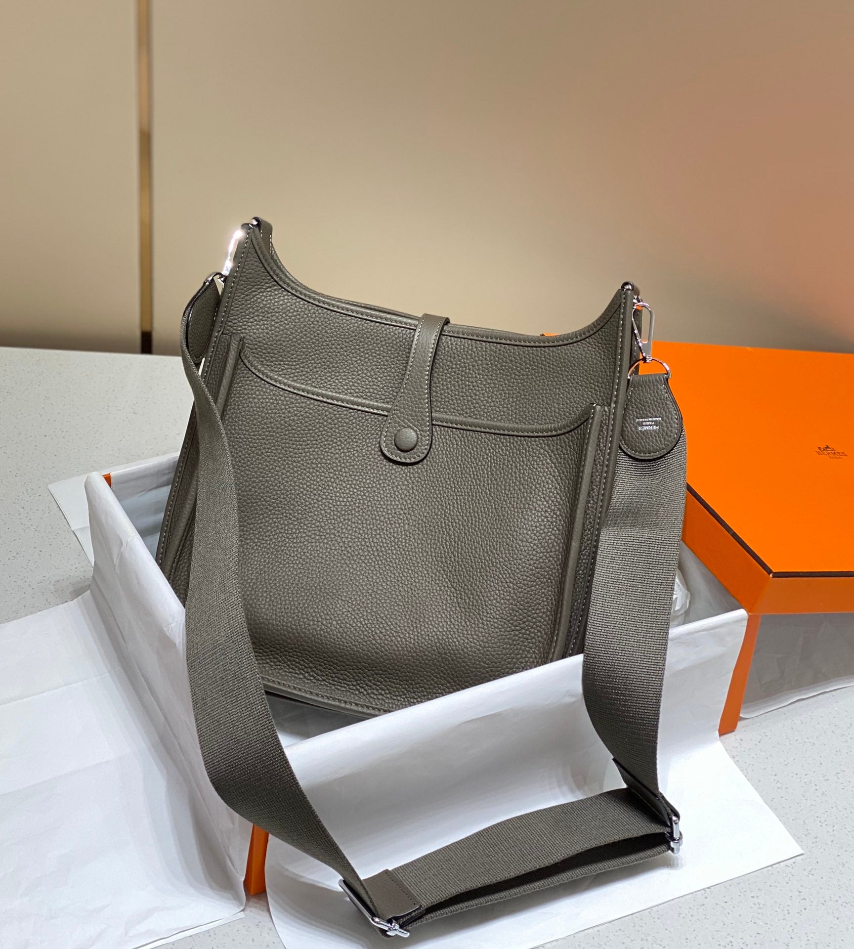 Evelyne 29cm Dark Brown Togo Shw