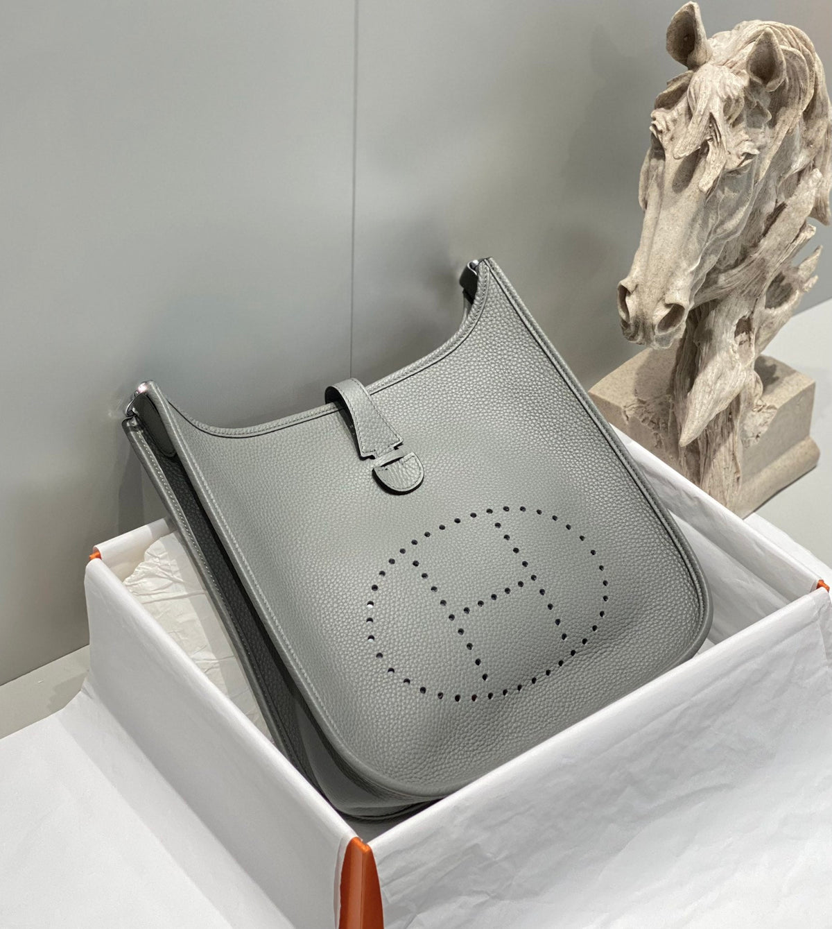 High-end Hermes 2026 Evelyne III 29 Bag Taurillon Clemence Leather
